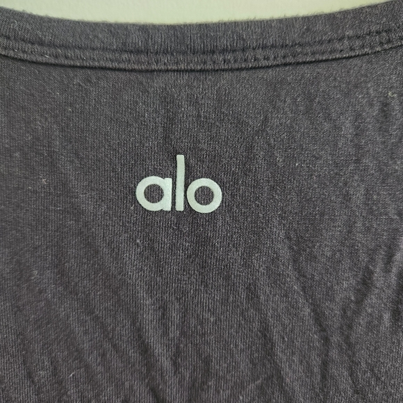 Alo Yoga Twist Front Cover Tank - Picture 5 of 7